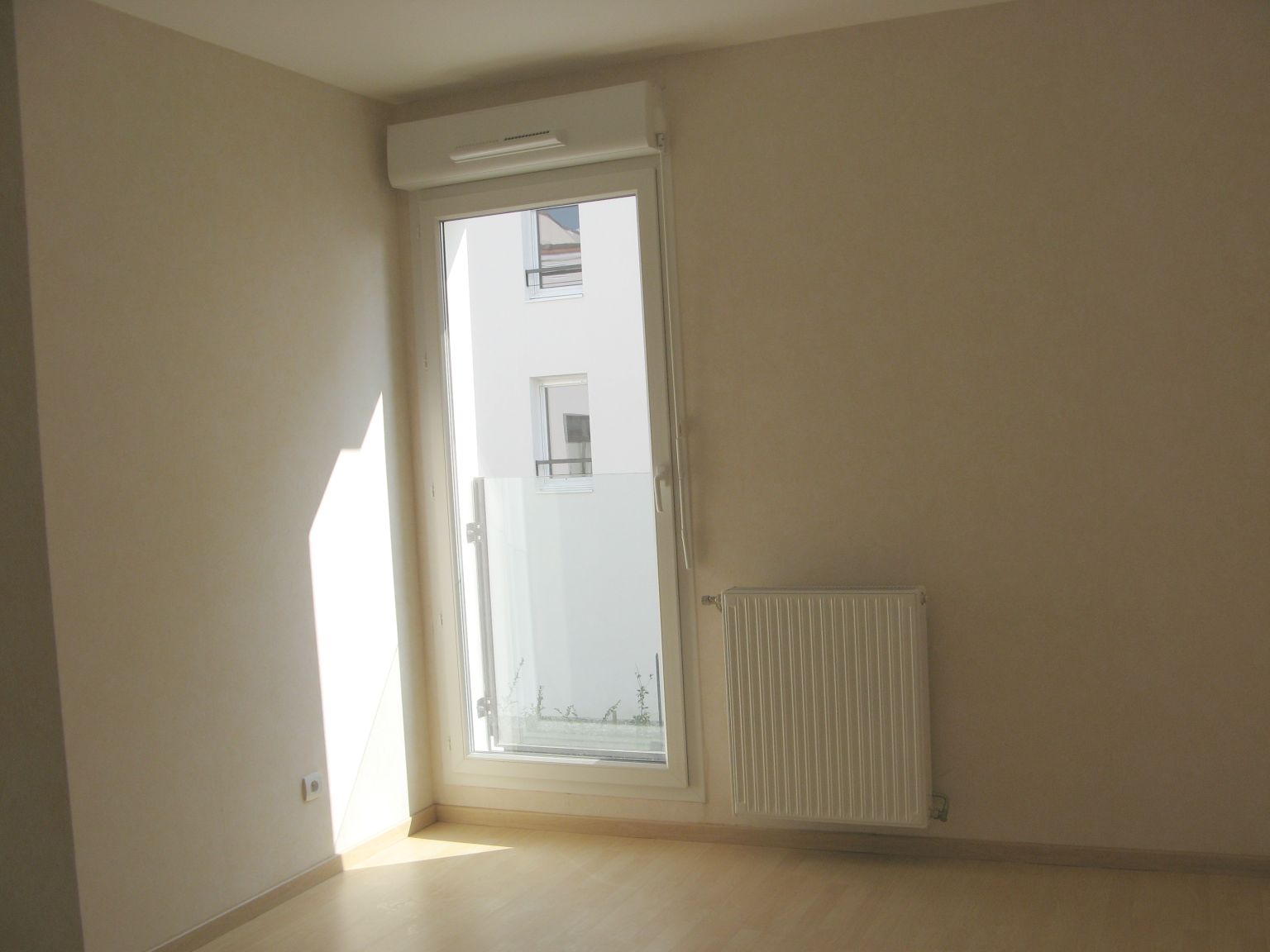 [mon appartement: chambre 1 vide (avant déménagement), nord-est]